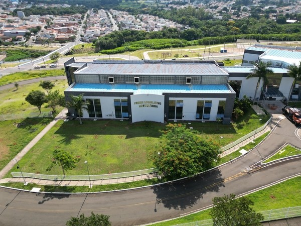 Zezé propõe parcelamento de ISSQN e regularização fiscal em Hortolândia