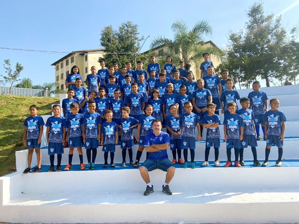 Sonho de criança ganha forma em Hortolândia com chegada de Falcão