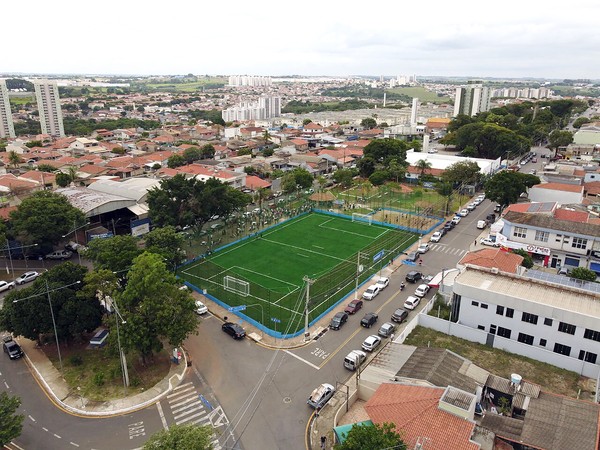 Novo campo de futebol society do Santa Clara já recebe população de Hortolândia