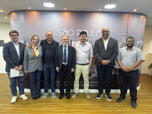 Prefeito Zezé Gomes vai a São Paulo e pede solução para drenagem da SP-101