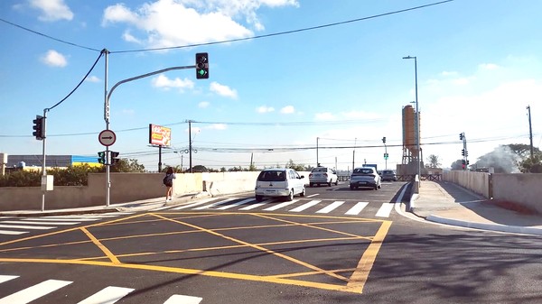 Novo viaduto sob a SP-101 facilita fluxo entre Rosolém e Jardim Sumarezinho
