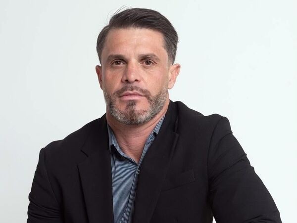 Engenheiro morre ao ser atingido por disparos de arma de choque durante intervenção em loja de Americana