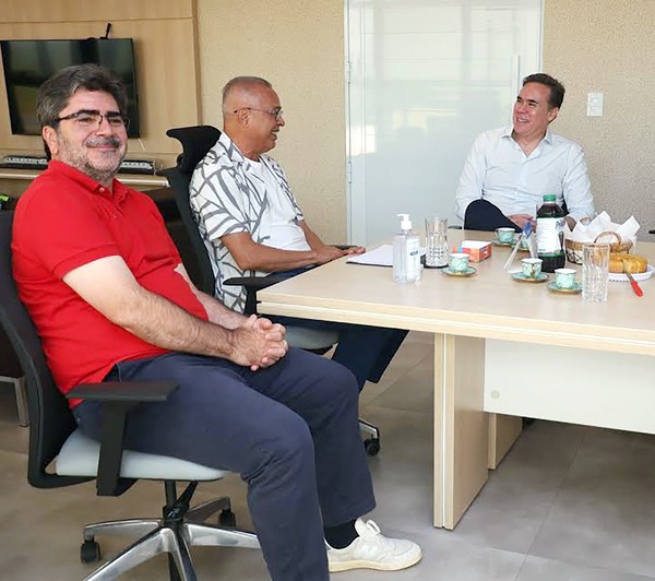 Zezé Gomes recepciona secretário nacional de Mobilidade Urbana e vai reforçar transporte