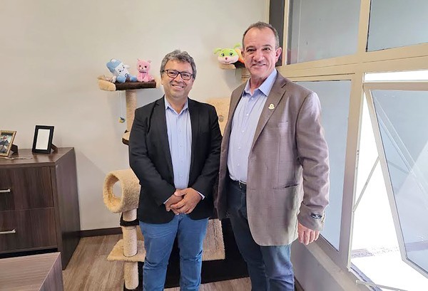 Leitinho apresenta novo secretário de Educação de Nova Odessa