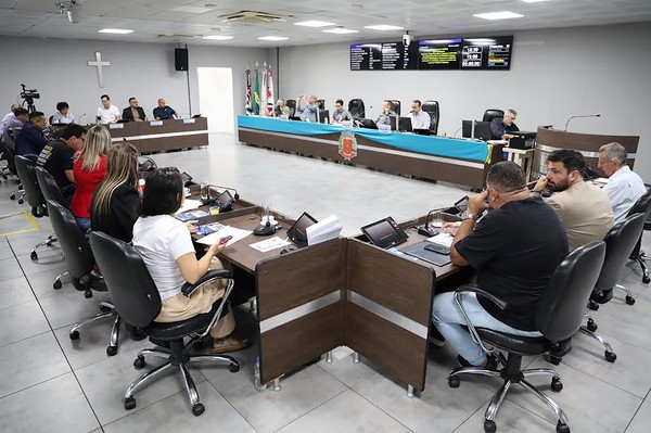 Vereadores confirmam aumento de 8,3% para assessores em Americana