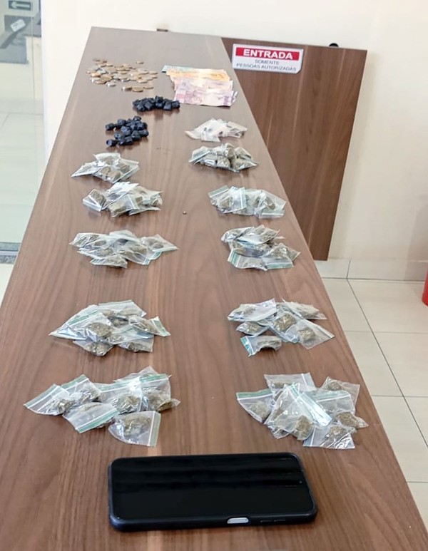 Mulher é autuada por tráfico de drogas durante patrulha em viela de Sumaré