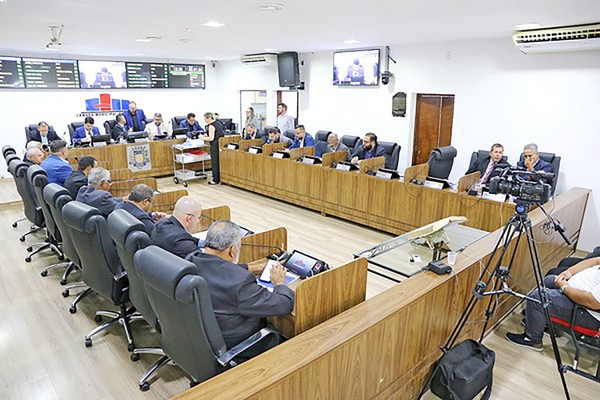 Vereadores de Sumaré aprovam reajuste para servidores da prefeitura e Câmara