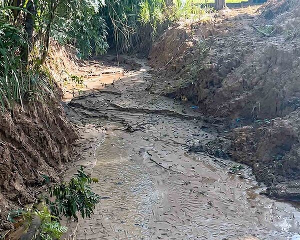 Desassoreamento do Córrego Capuava se intensifica contra enchentes em Nova Odessa