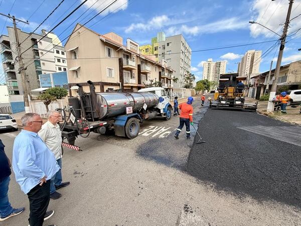 Prefeito Chico anuncia maior pacote de recuperação asfáltica da história com investimento de R$ 74,5 milhões