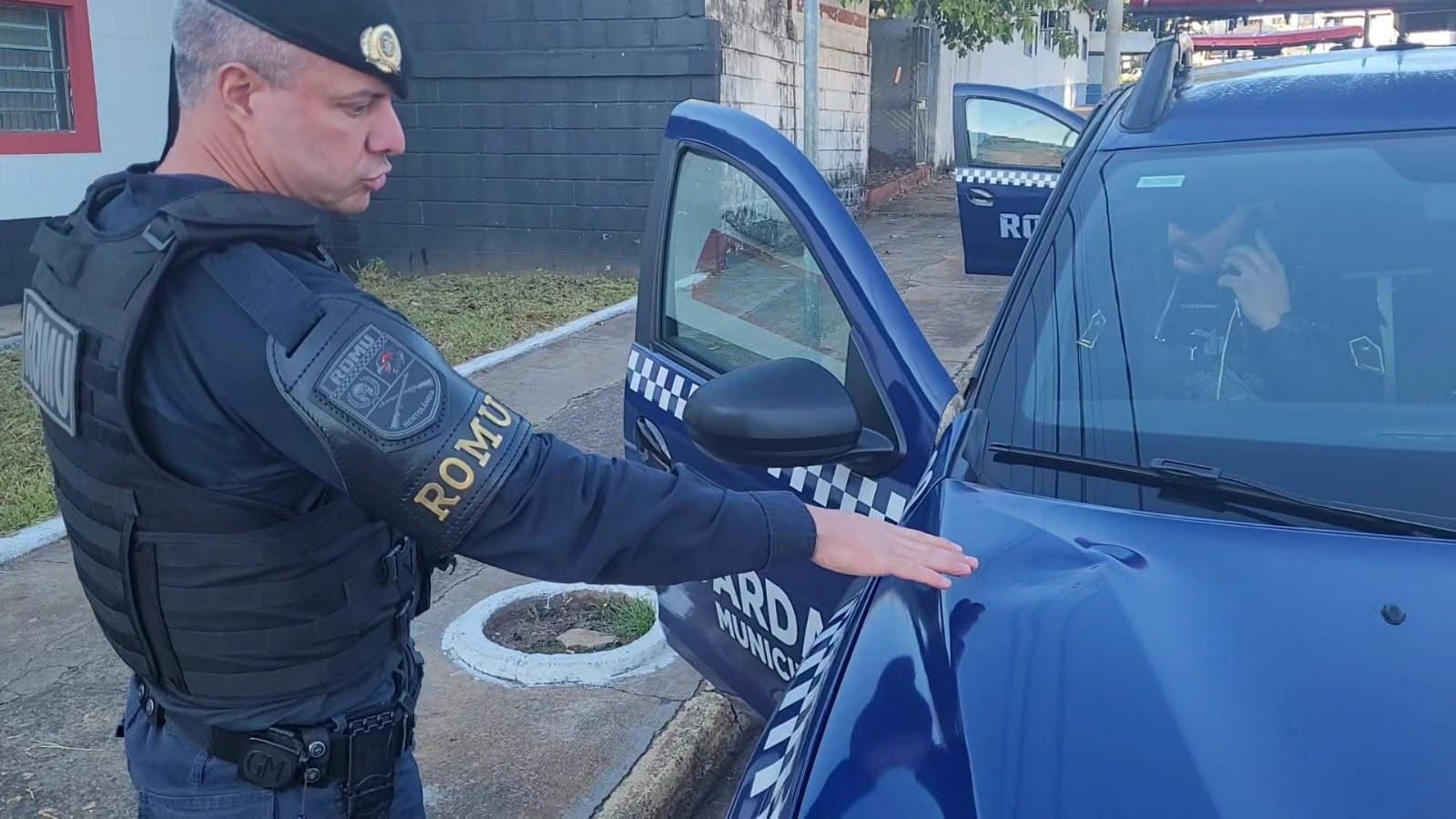 Tenente-coronel reformado é preso após confusão, danos em viatura e desacato a guardas em Hortolândia
