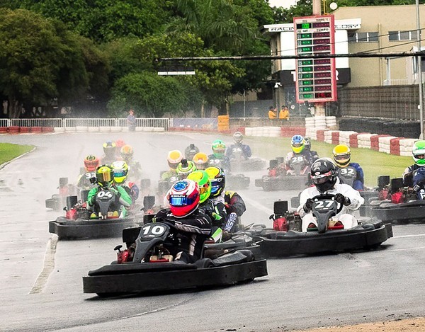 Kartódromo de Paulínia transmite jogos da Seleção e será ponto de encontro