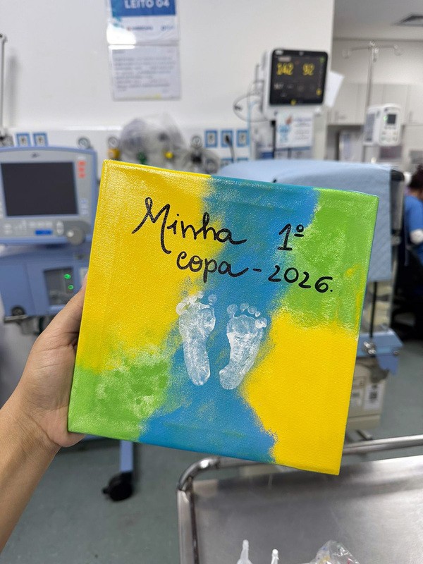 UTI Neonatal do HM eterniza pezinhos de recém-nascidos em quadros ligados à Copa do Mundo