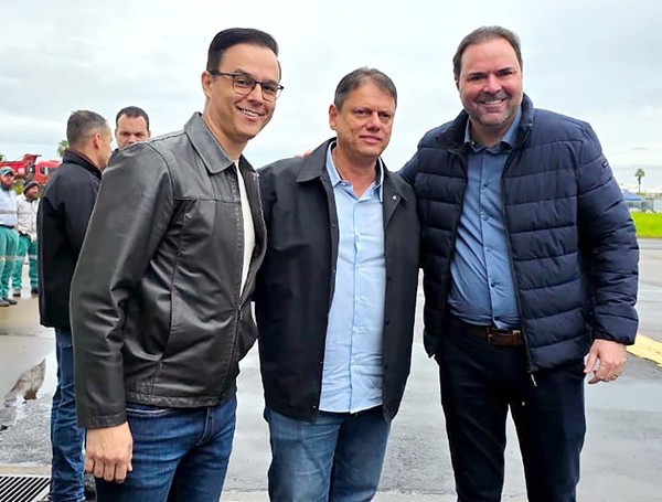 Ricardo Molina recebe governador Tarcísio de Freitas em Americana