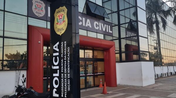 Mulher é presa por suspeita de explorar sexualmente a própria filha em Americana