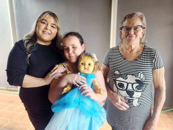 Projeto BoneTiTa do Fundo Social de Nova Odessa recupera e doa bonecas para meninas