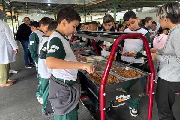 Sumaré testa novo modelo de alimentação escolar na EM Eliana Minchin Vaughan