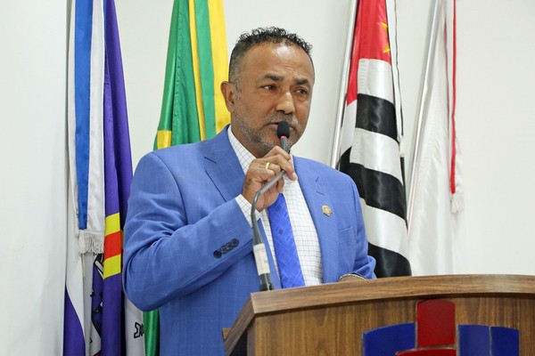 Partido afasta Hélio Silva de funções internas após prisão por tráfico