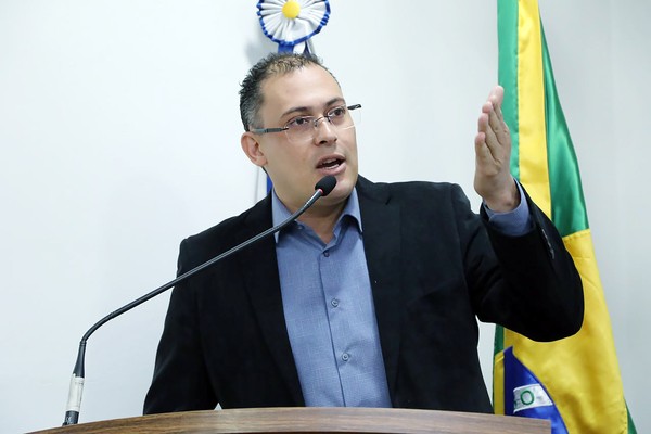 Com Hélio Silva preso, vereador Lucas Agostinho preside Câmara de Sumaré