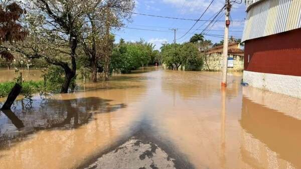 Rio Capivari volta a subir e mantém Monte Mor em alerta para alagamentos