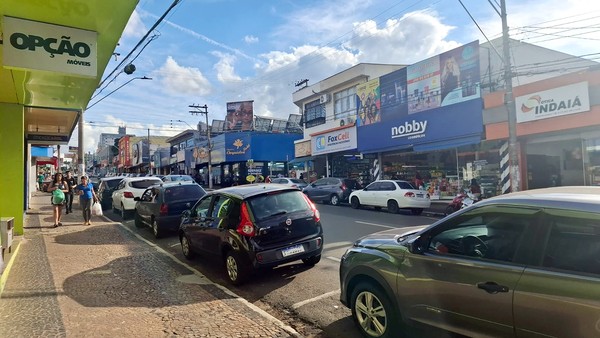 Comércio de Sumaré abre em horário especial neste sábado